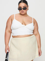 Greyer Top White Curve